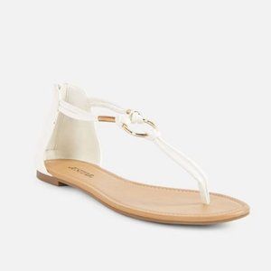 NWOT "Jaroya" White zip back T-strap sandal (8)
